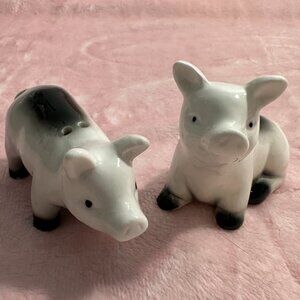 Cracker Barrel Mini Pig Salt and Pepper Shaker NWT New Without Tags Cute Farm